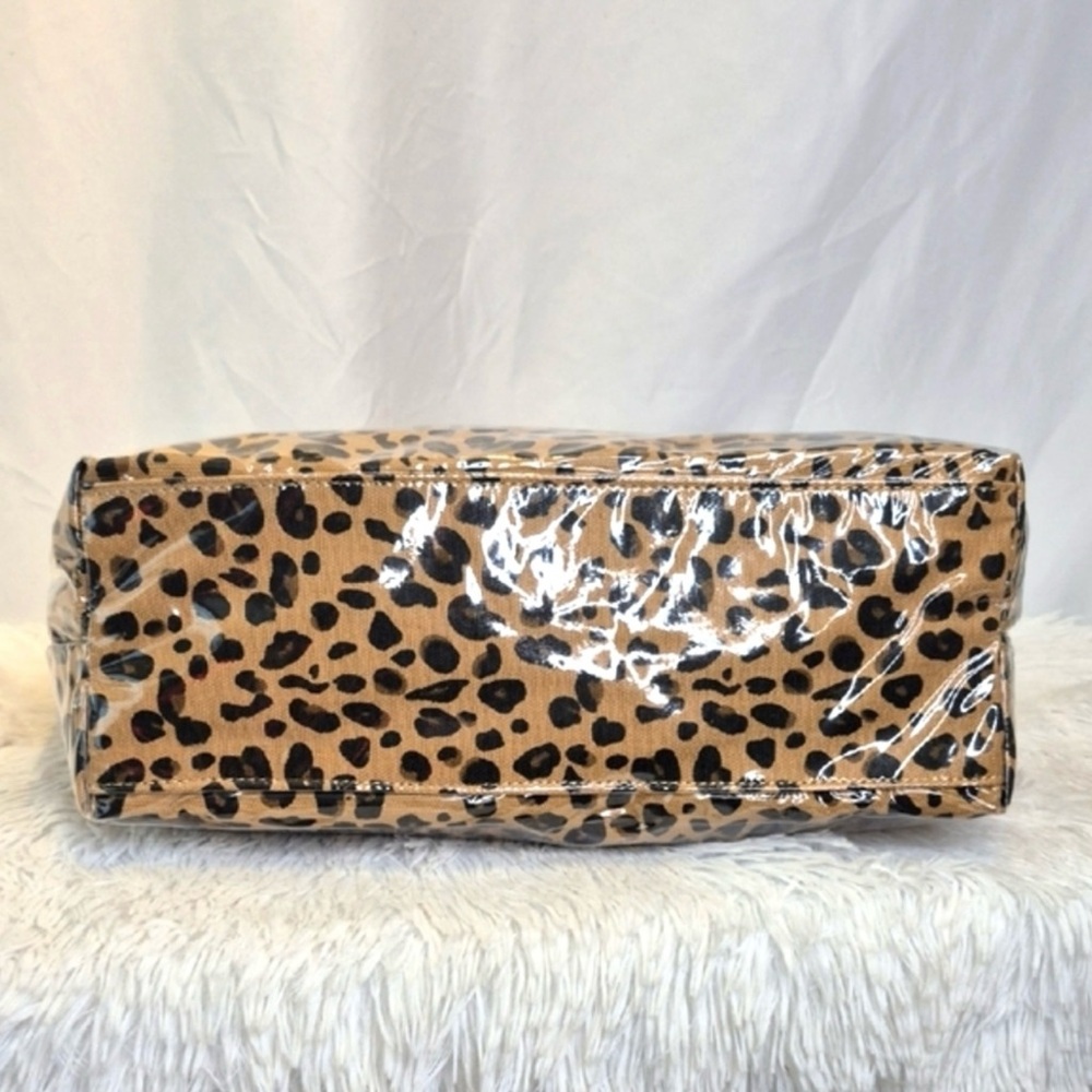 Leopard Print Tote Bag with a Beautiful Accent - Picture 8 of 11